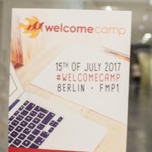 Elif beim WelcomeCamp WelcomeCamp Poster